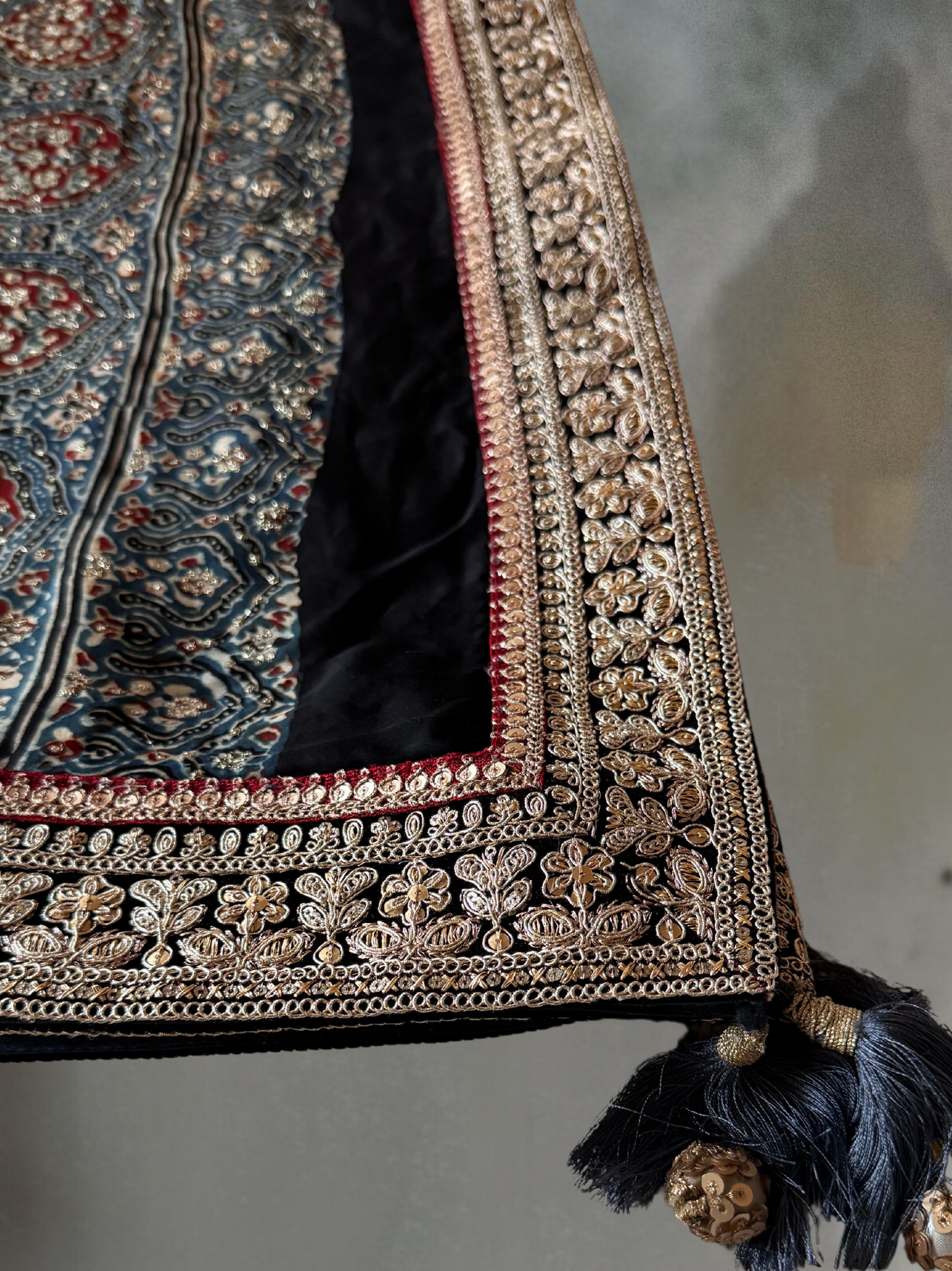 AJRAKH MUKAISH DUPATTA