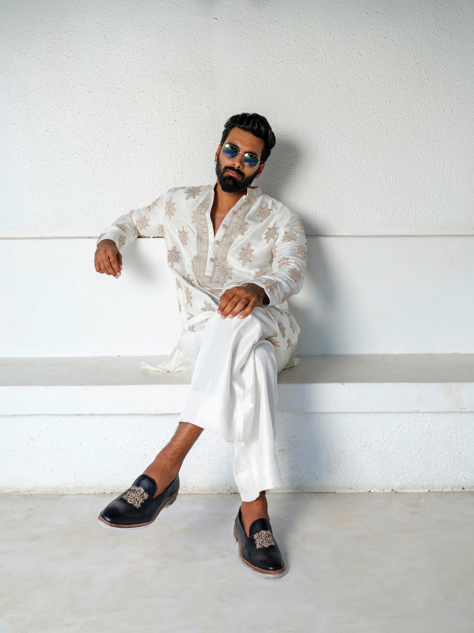 HANDLOOM SILK KURTA WITH HAND ZARDOZI