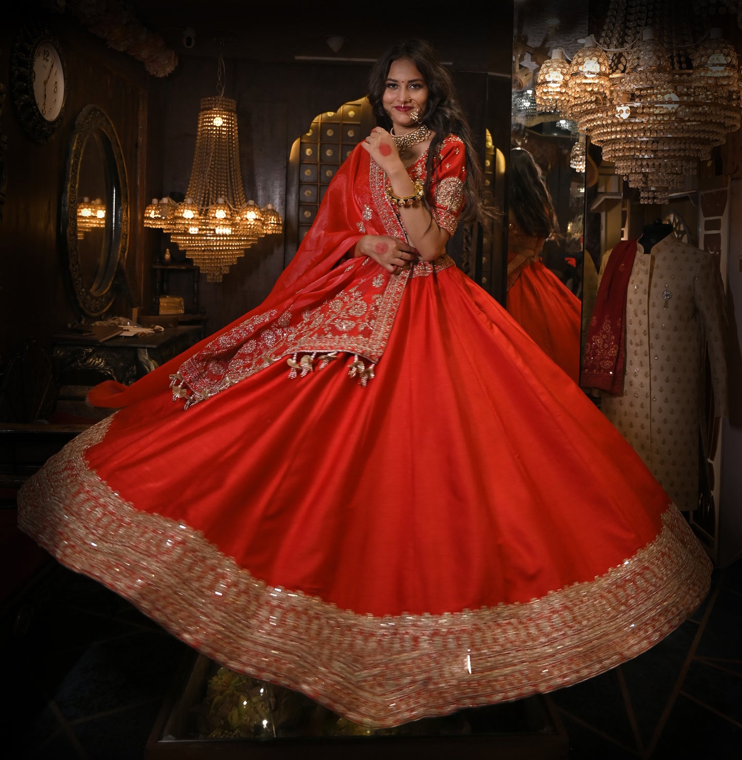 PAISLEY BUTTI LOW BORDER SILK LEHENGA