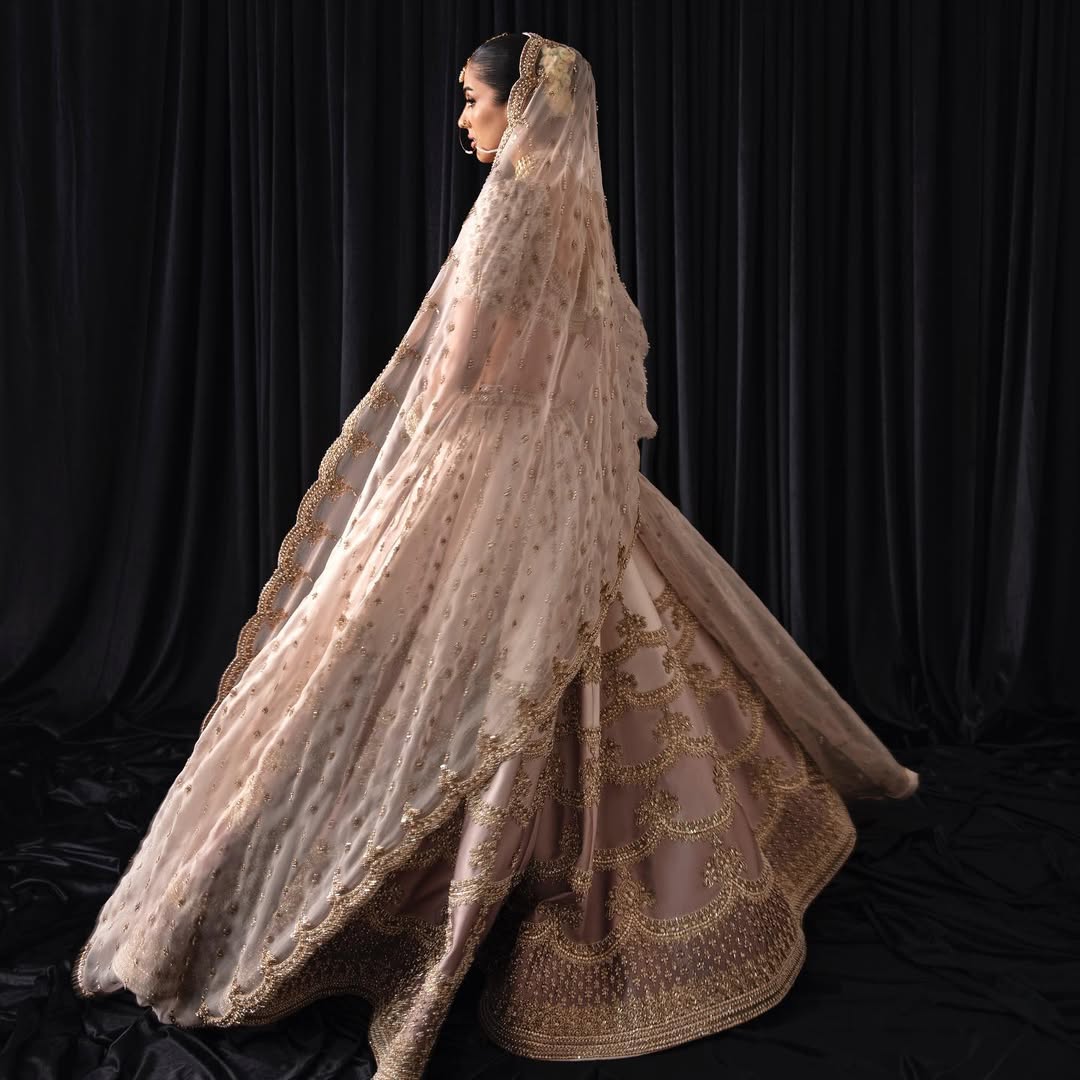 IVORY PINK ZARDOZI BRIDAL LEHENGA
