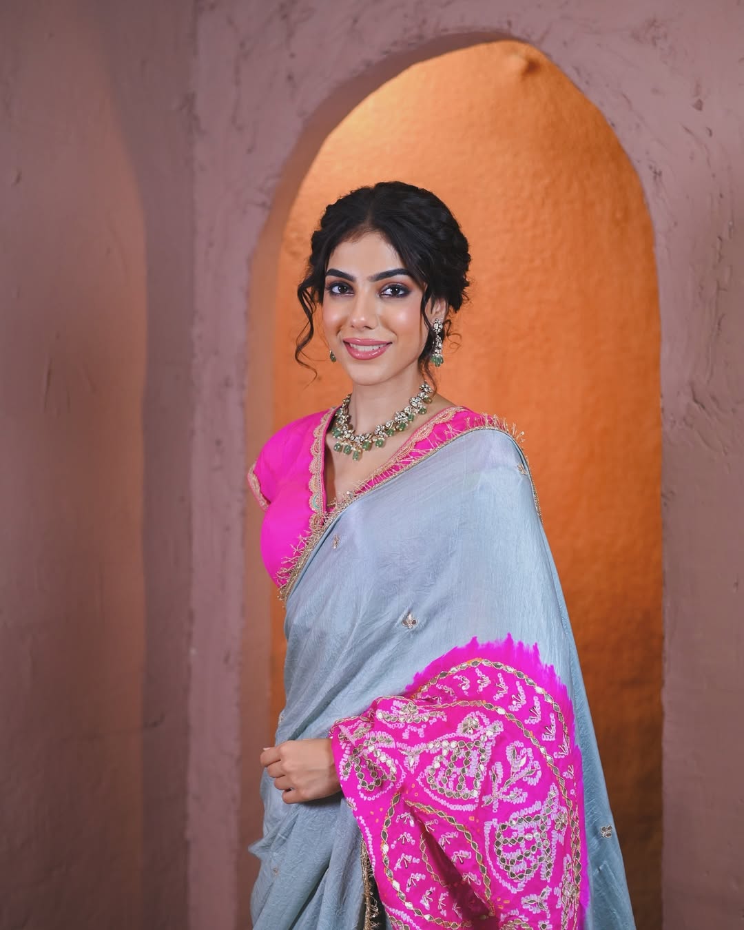 HANDCRAFTED BANDHANI SILK SARI- GREY & PINK