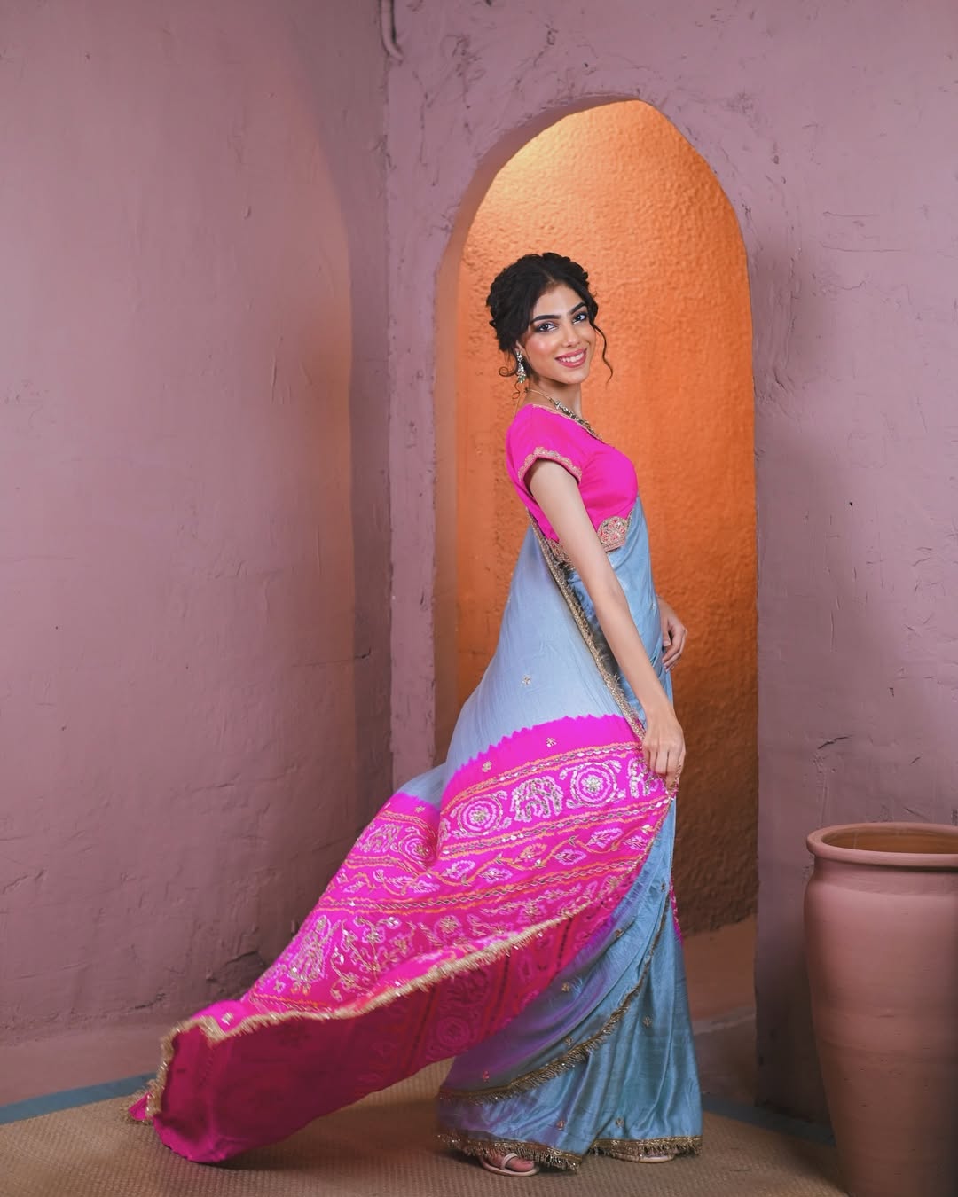 HANDCRAFTED BANDHANI SILK SARI- GREY & PINK