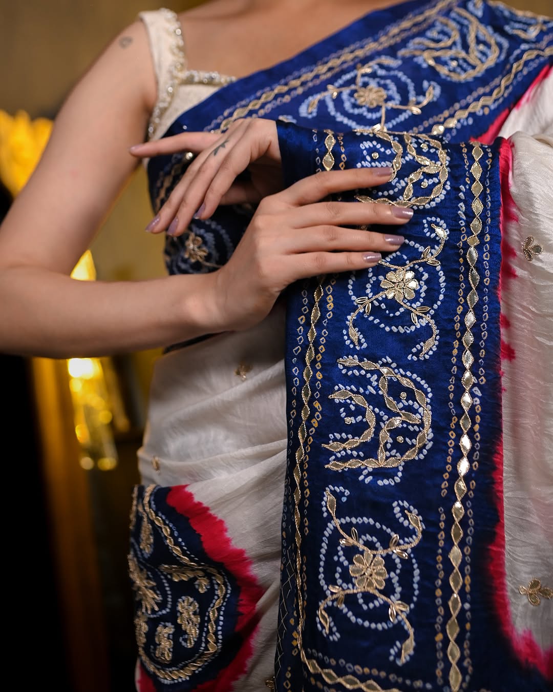 HANDCRAFTED BANDHANI SILK SARI- WHITE & BLUE