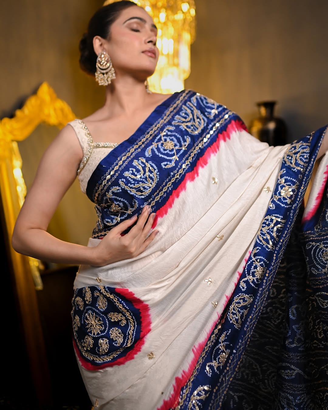 HANDCRAFTED BANDHANI SILK SARI- WHITE & BLUE