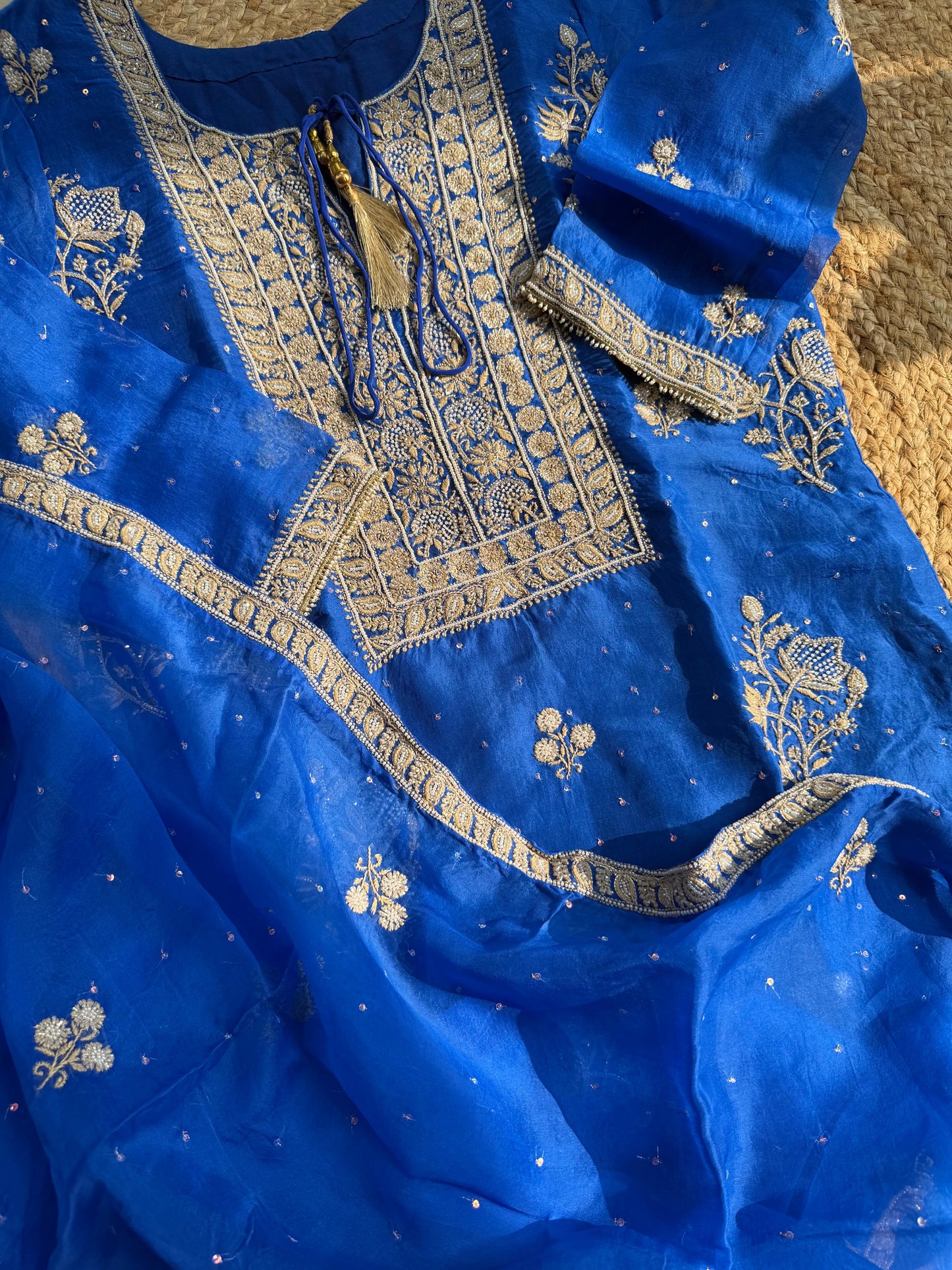 EKTAAR CHIKANKARI ORGANZA SUIT SET WITH DUPATTA