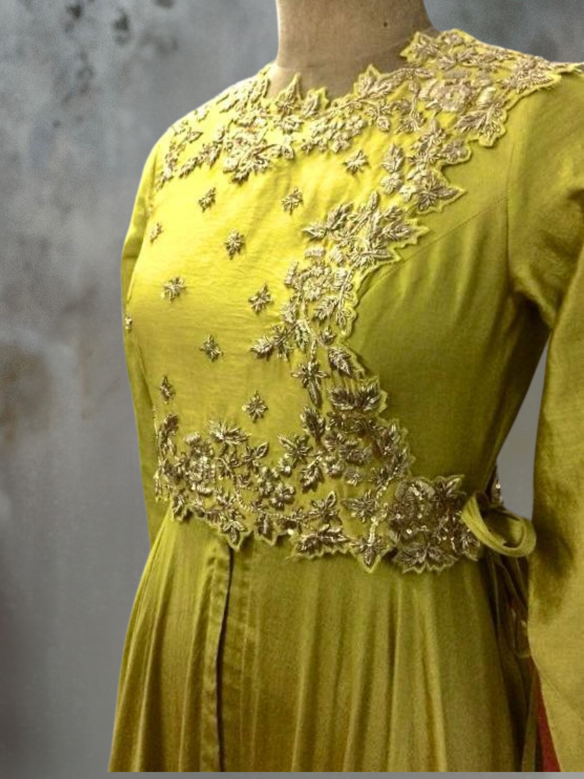 GREEN SILK EMBROIDERED SUIT