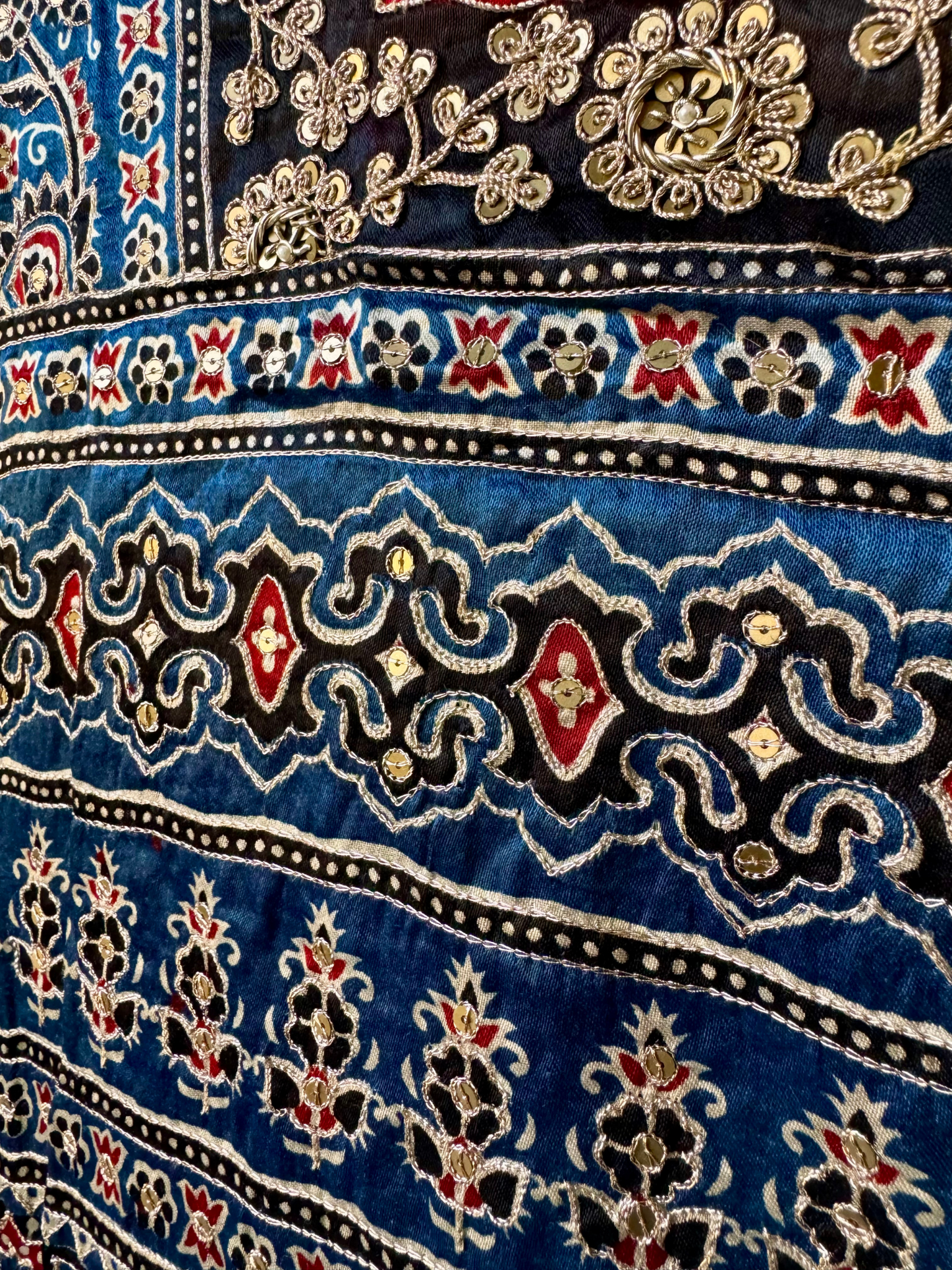 EMBROIDERED BANDHEJ AJRAKH DUPATTA