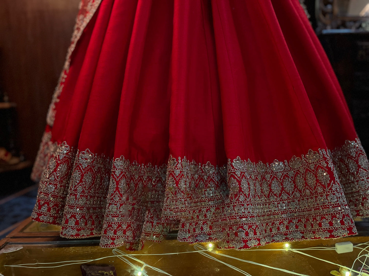 PAISLEY BUTTI LOW BORDER SILK LEHENGA