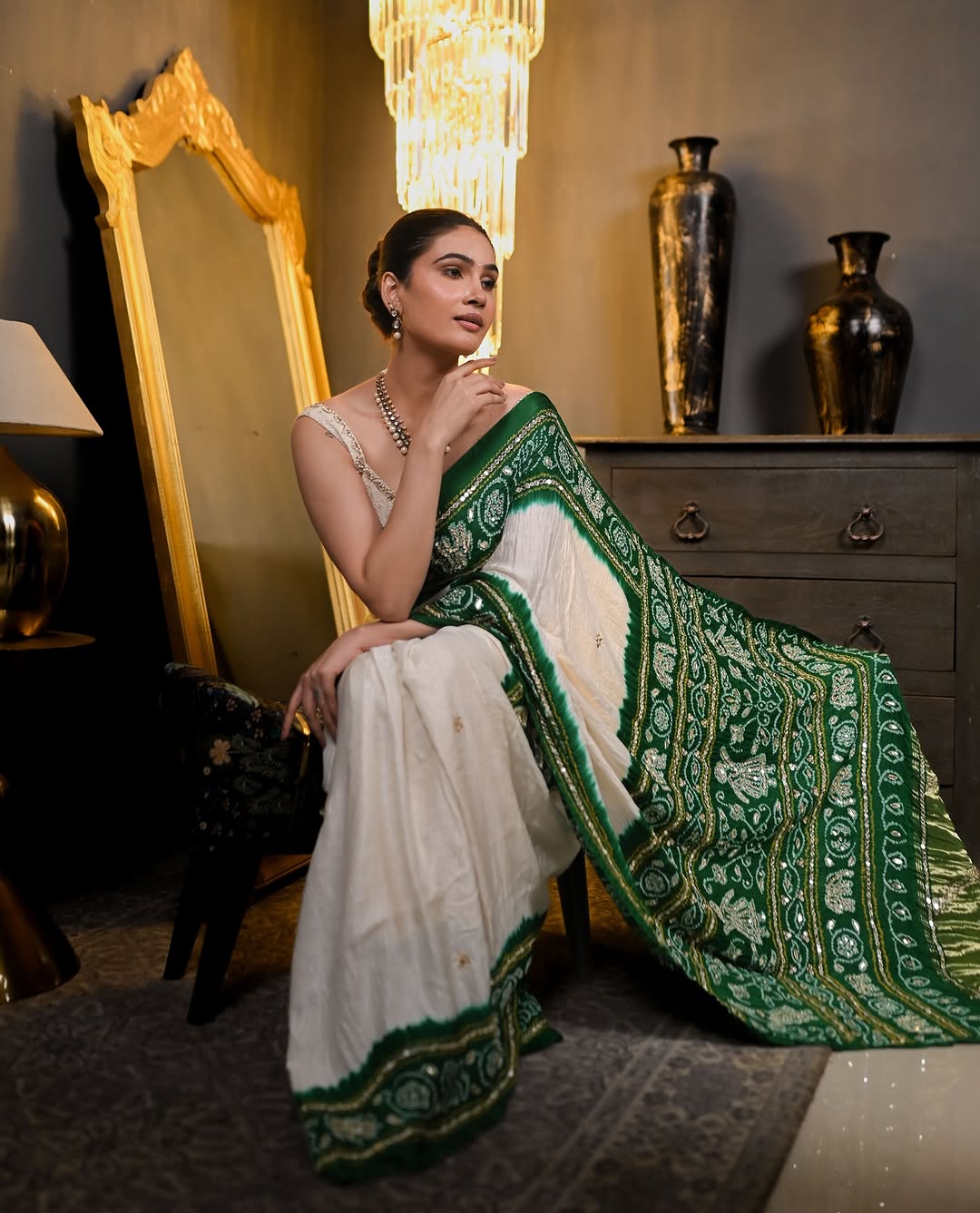 HANDCRAFTED BANDHANI SILK SARI- WHITE & GREEN
